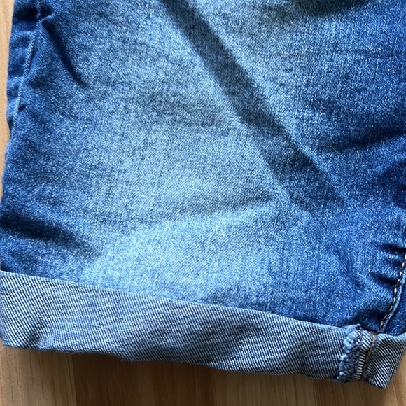 Boys denim shorts, size 128cm, appropriate for 6-8 US. Elastic band and … - Picture 5 of 6